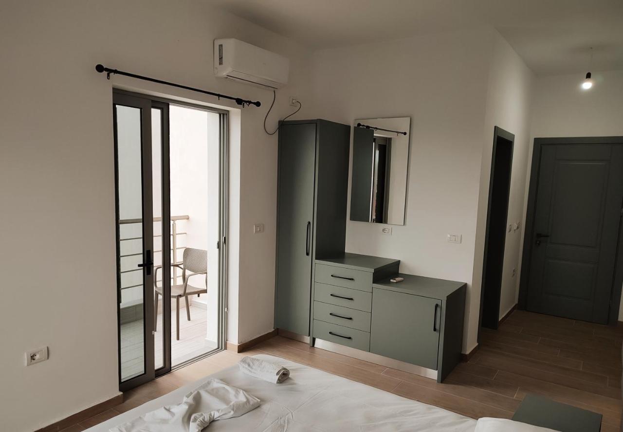 Petros Rooms ฮีมาเรอ ภายนอก รูปภาพ