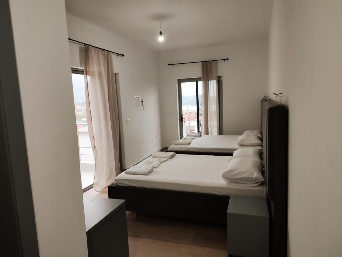 Petros Rooms ฮีมาเรอ ภายนอก รูปภาพ