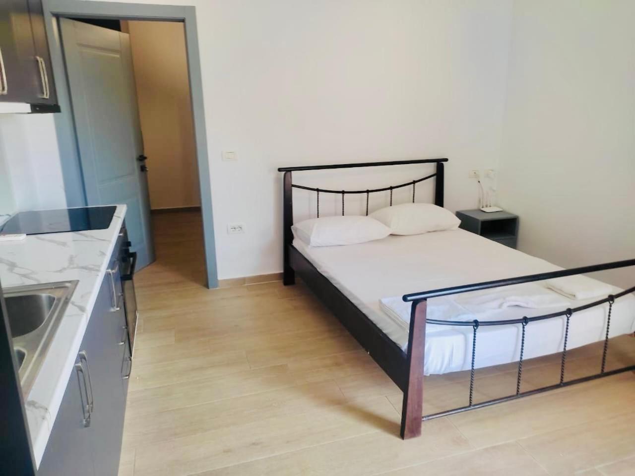 Petros Rooms ฮีมาเรอ ภายนอก รูปภาพ