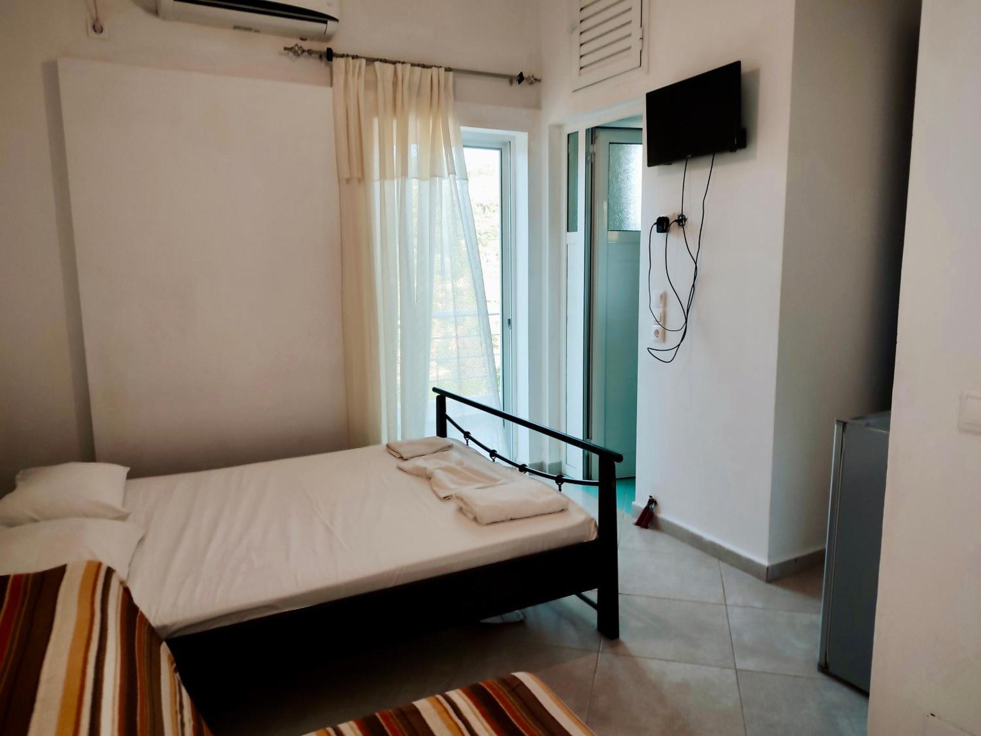 Petros Rooms ฮีมาเรอ ภายนอก รูปภาพ