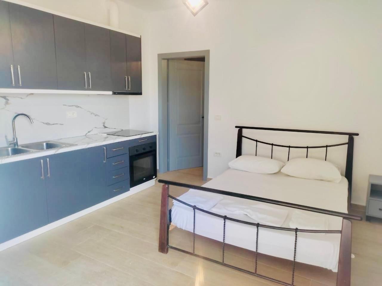 Petros Rooms ฮีมาเรอ ภายนอก รูปภาพ